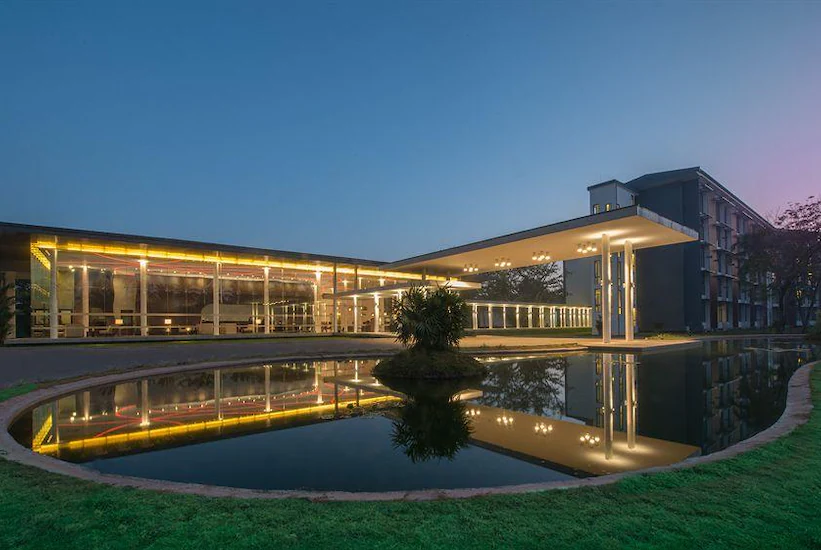 Vivanta Colombo, Airport Garden