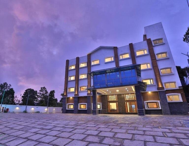 Lemongrass Inn Munnar